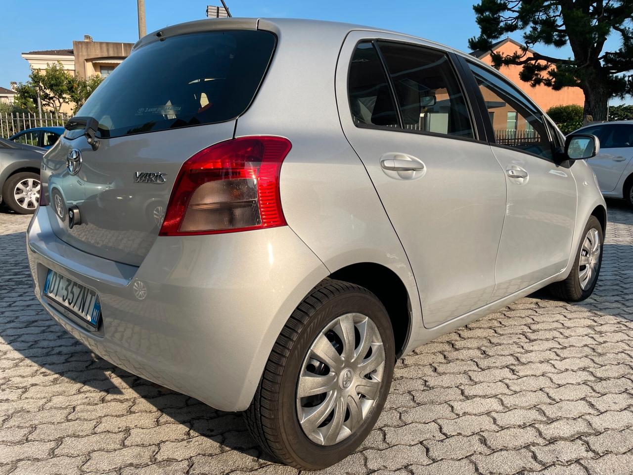 Toyota Yaris 1.3 5 porte Sol KM REALI!!! NEOPATENTATI OK