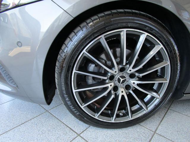 MERCEDES-BENZ A 180 Automatic Premium