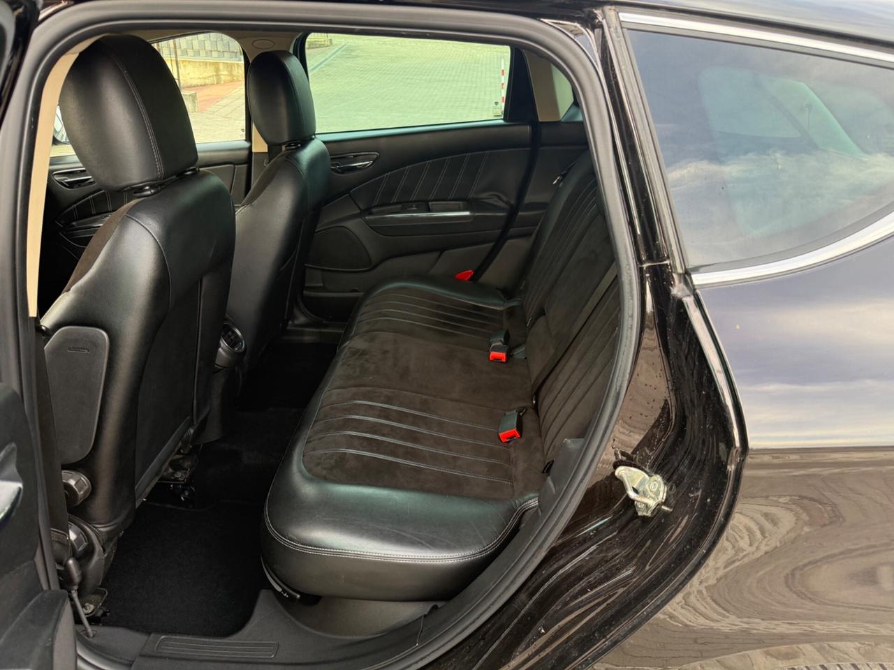 Lancia Delta 1.6 MJT DPF PLATINO