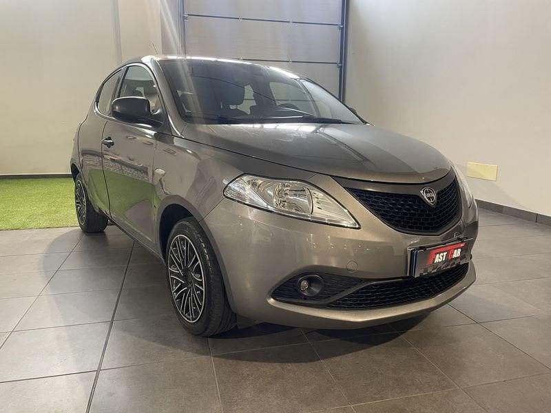 Lancia Ypsilon 1.2 69 CV 5 porte GPL Ecochic Gold