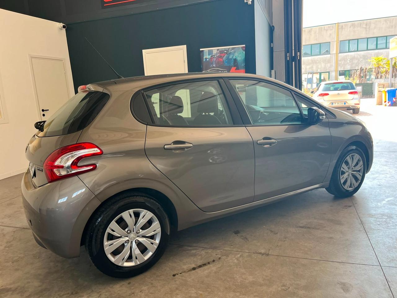 Peugeot 208 1.2 VTi 82 CV 5 porte Access