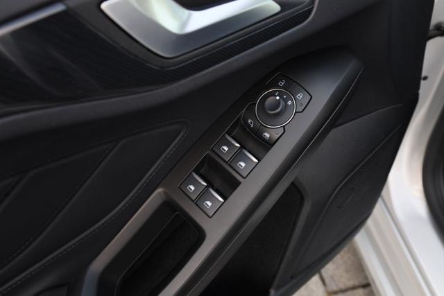 FORD Focus 1.5 EcoBlue 115 CV automatico 5p. ST-Line