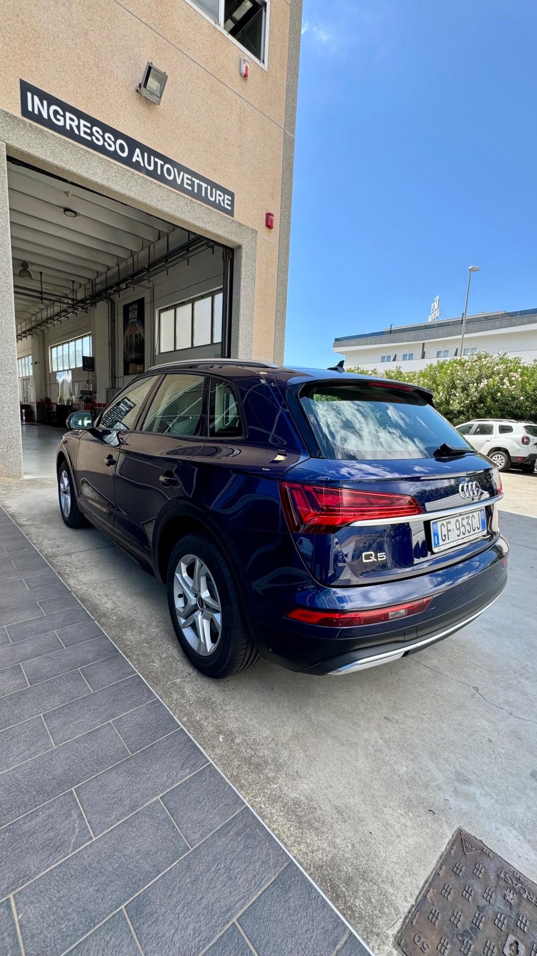 Audi Q5 35 TDI S tronic Business