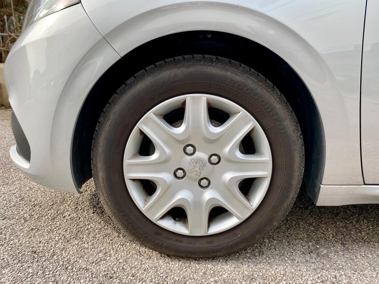 Peugeot 208 5p 1.2 puretech Active 82cv Distribuzione fatta!