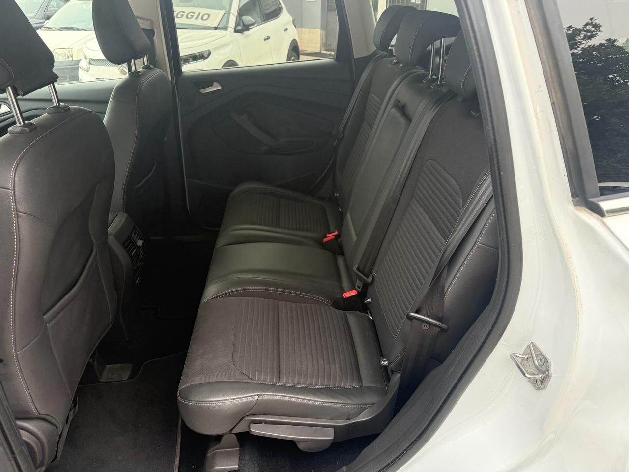 Ford Kuga 1.5 TDCI 120 CV 2WD Titanium 90.000 KM