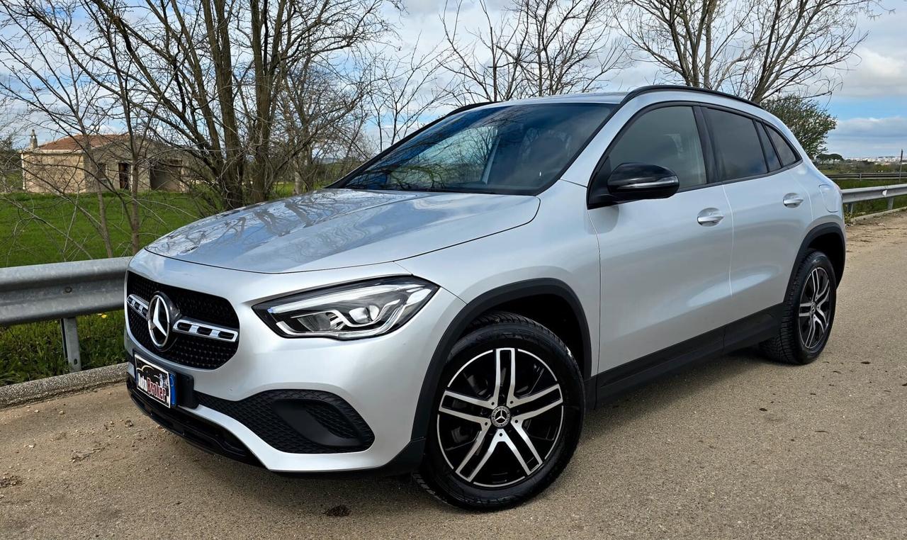 MERCEDES GLA 220d 190cv 4MATIC NIGHT EDITION