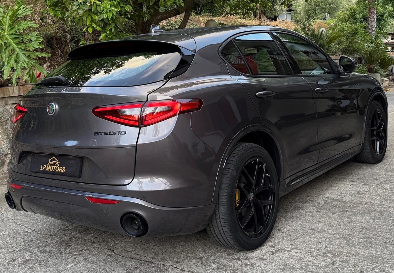 Alfa Romeo Stelvio 2.2 Turbodiesel 210 CV AT8 Q4 Veloce
