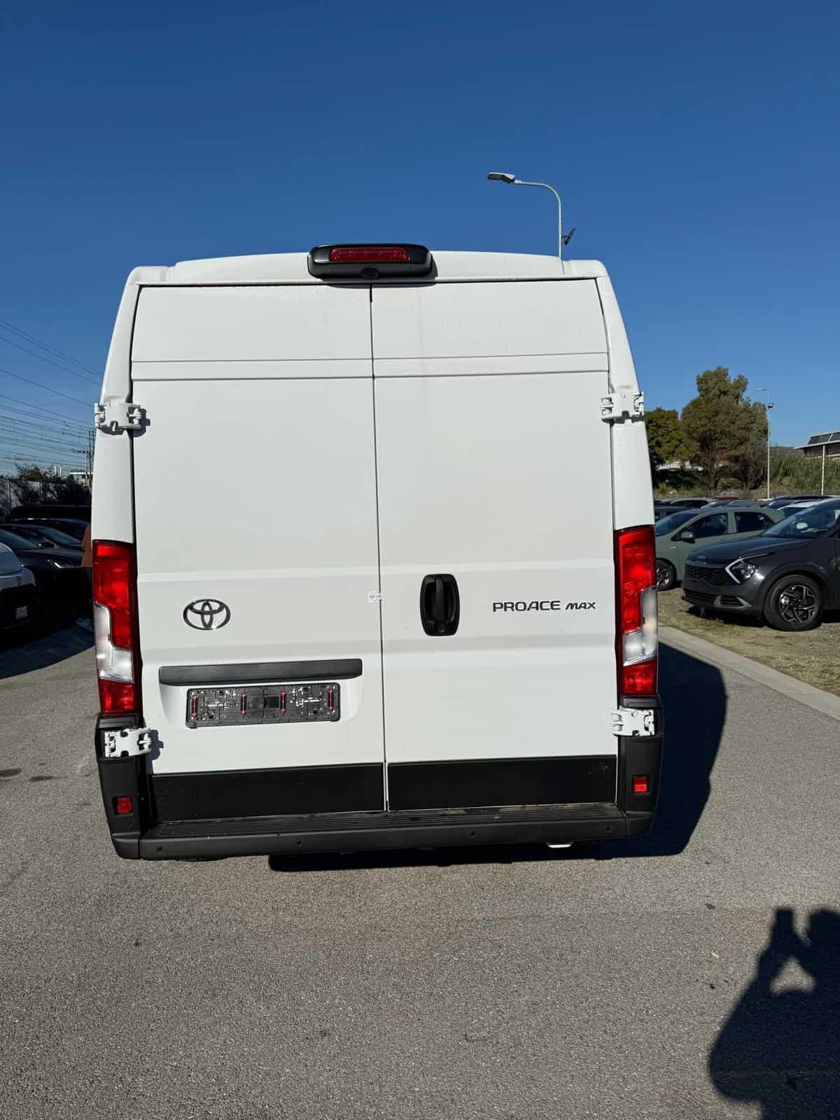 0450 NOLEGGIO FURGONE NUOVO TOYOTA PASSO MEDIO