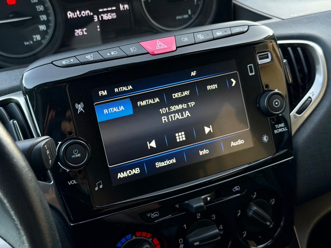 Lancia Ypsilon 1.0 FireFly 70cv Hybrid 2023 - 31.000KM