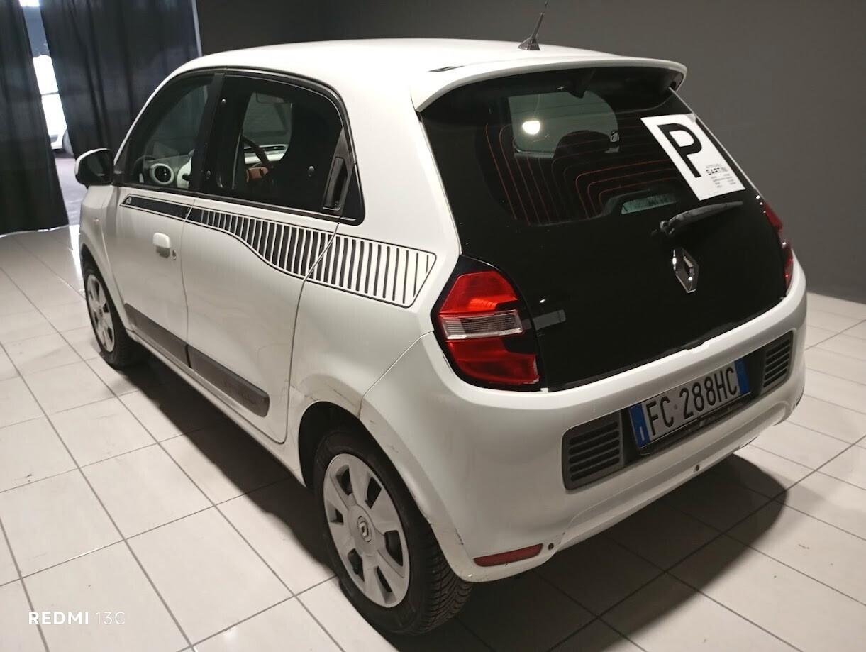 Renault Twingo del 2016 1000 BENZINA NEOPATENTATI