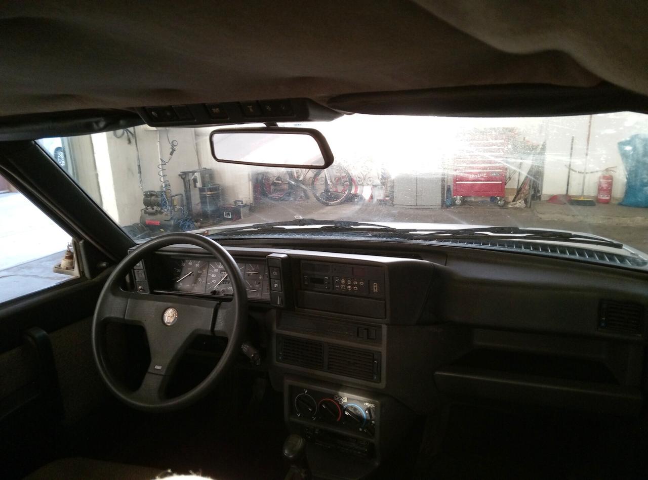 Alfa Romeo 75 1.6 Aria condizionata