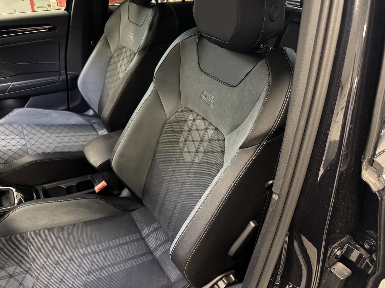 Volkswagen T-Roc 1.5 tsi R-Line / NO VINCOLI / Full Opt.