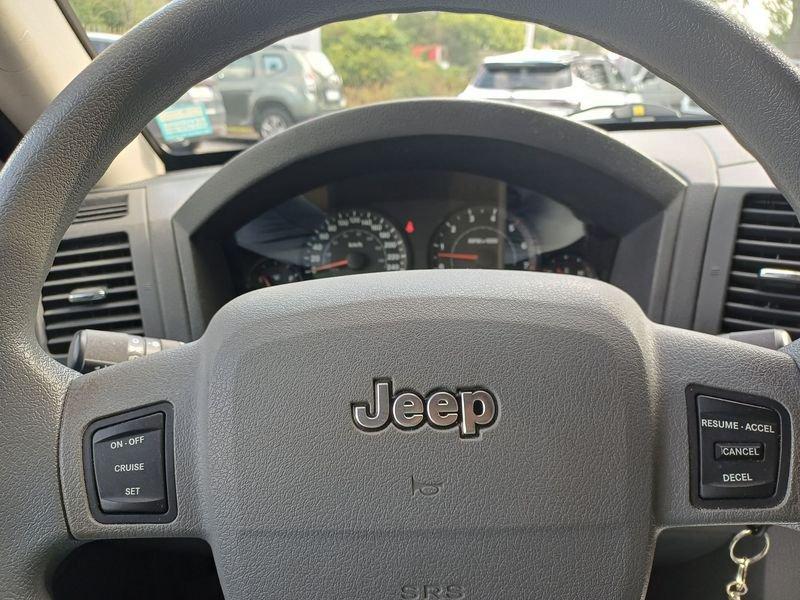 Jeep Grand Cherokee Grand Cherokee 3.0 V6 crd Laredo auto - GARANZIA
