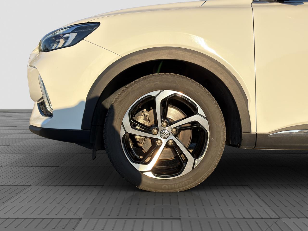 MG EHS Plug-in Hybrid Luxury