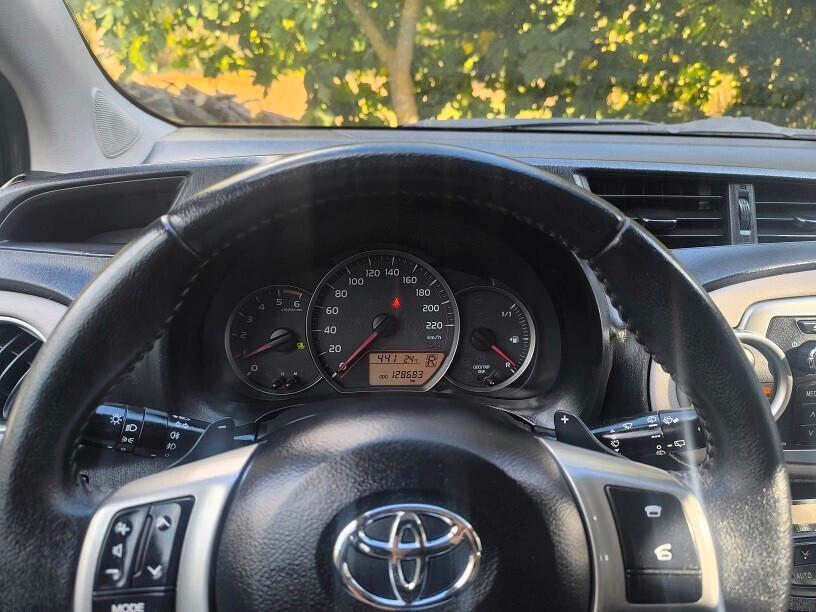 Toyota Yaris 1.4 D-4D 5 porte M-MT CAMBIO AUTOMATICO