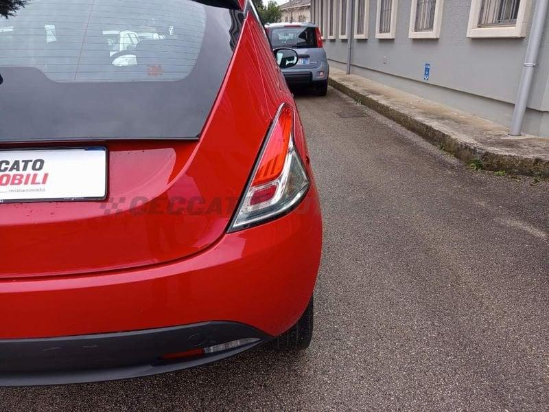 Lancia Ypsilon Ypsilon 1.0 firefly hybrid Silver s&s 70cv