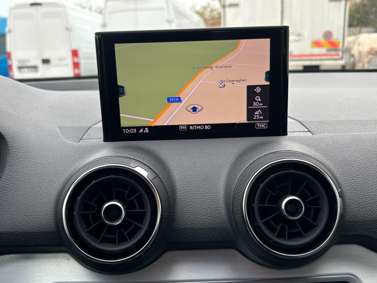 Audi Q2 1.0 TFSI S tronic Business