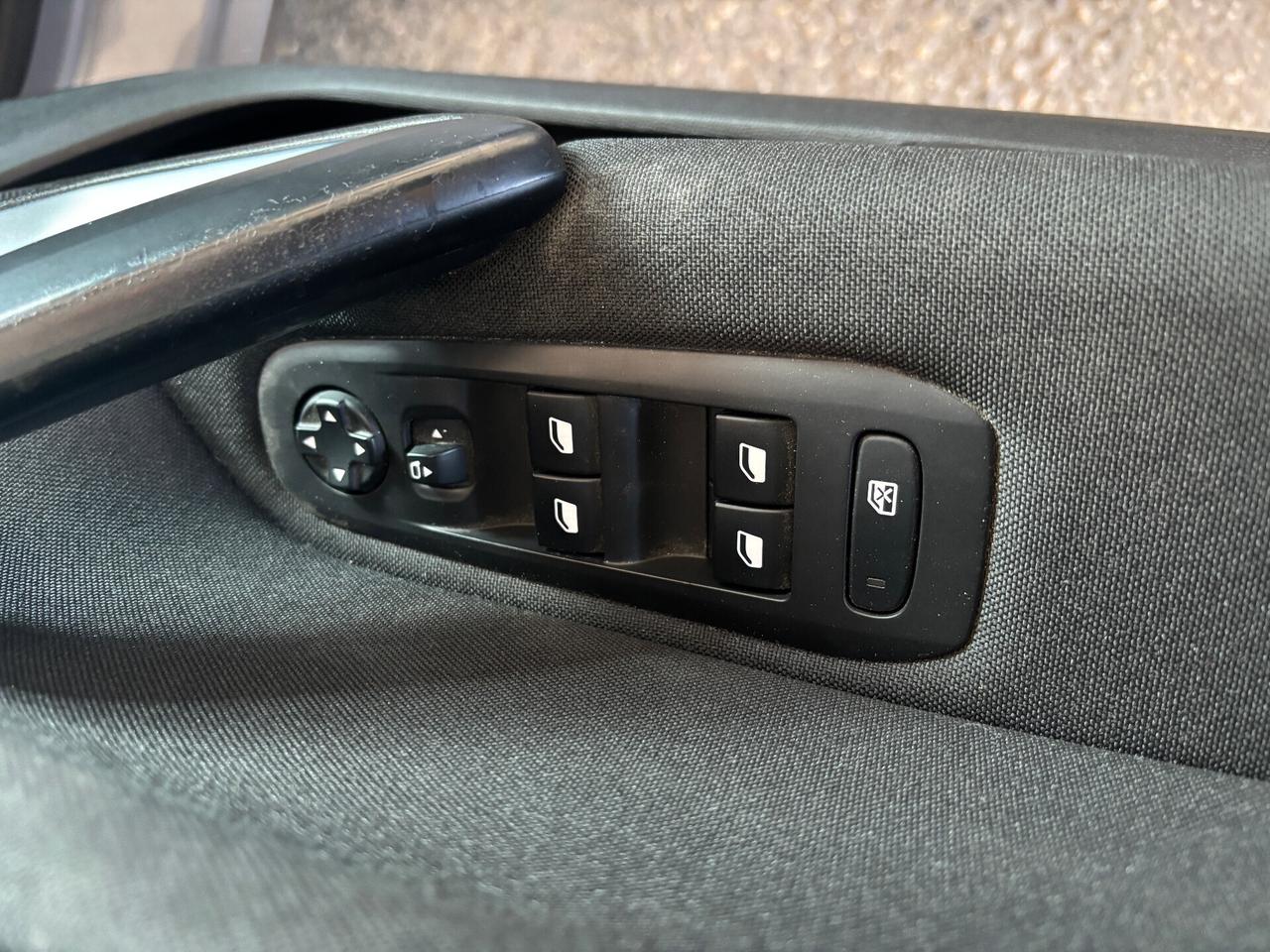 Peugeot 308 BlueHDi 130 S&S Business