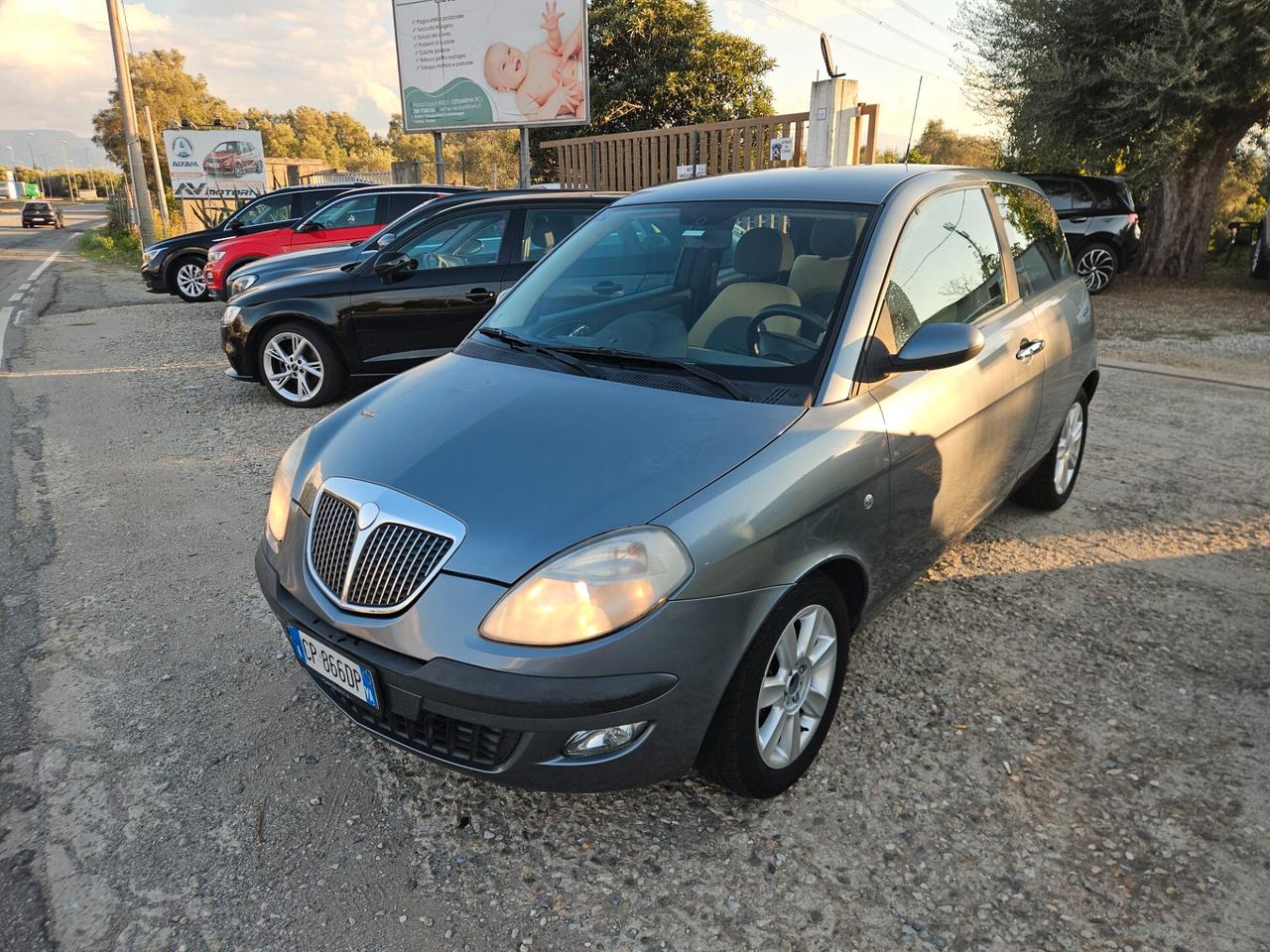 Lancia Ypsilon 1.2 16V Platino