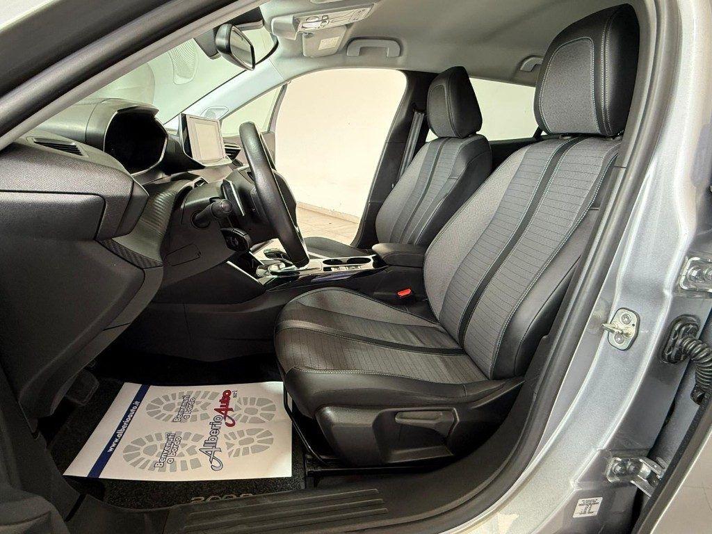 Peugeot 2008 BlueHDi 130 S&S EAT8 Allure