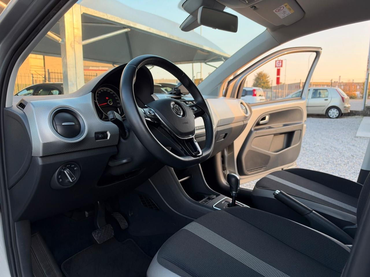 Volkswagen up! 1.0 75 CV 5p.BlueMotion Technology ASG AUTOMATICA OK NEOPATENTATI