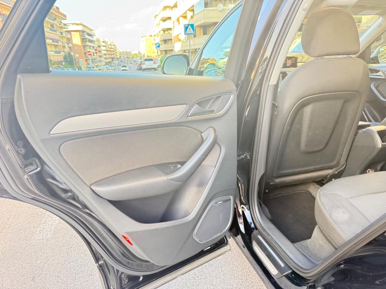 Audi Q3 2.0 TDI 150 CV quattro S tronic Sport LED TETTO APRIBILE PDC BLUETOOTH CERCHI 17 NAVI 4X4