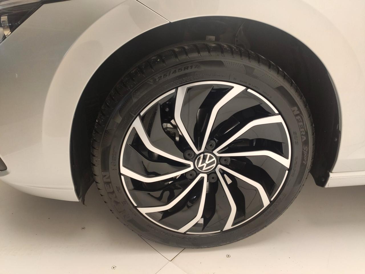 Volkswagen Golf 1.0 eTSI EVO DSG Life