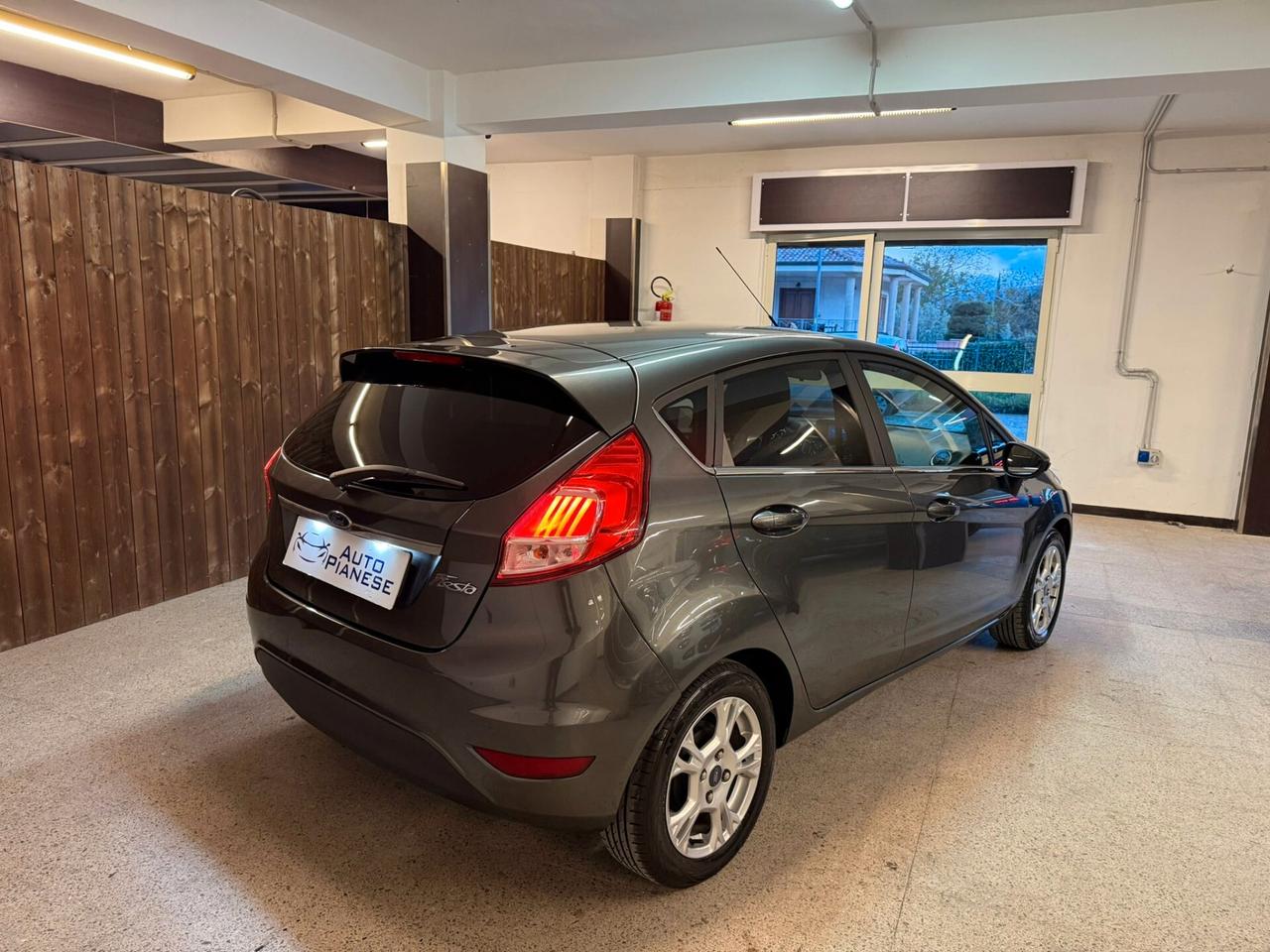 Ford Fiesta 1.5 TDCi 75CV 5 porte Titanium