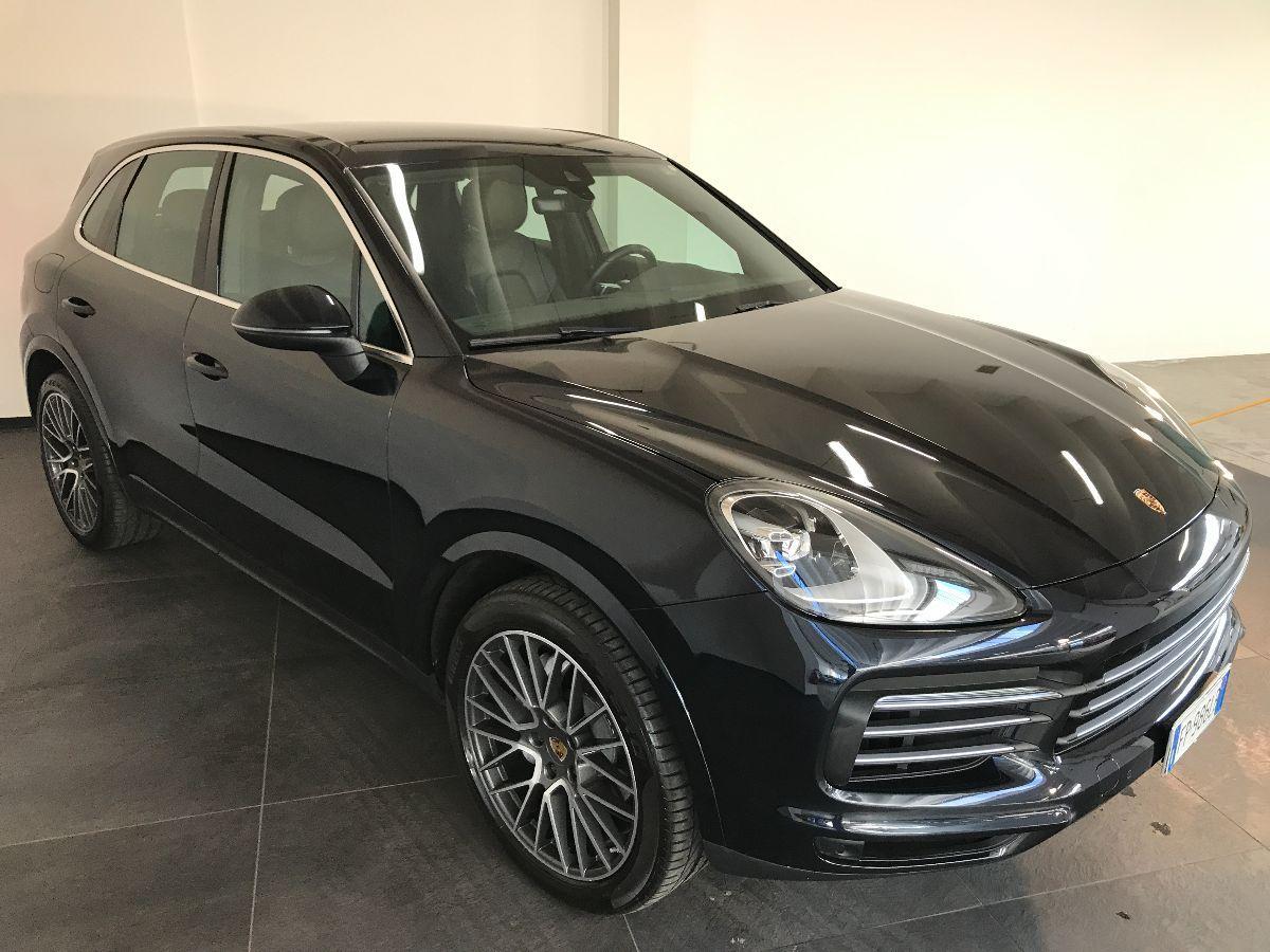 PORSCHE Cayenne 3.0 V6