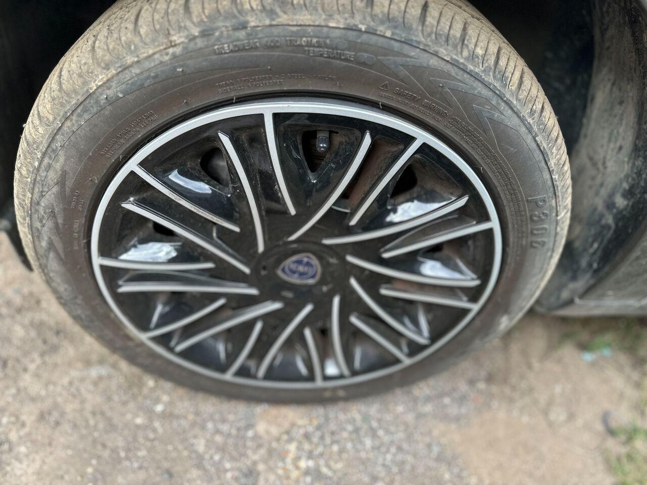 LANCIA Ypsilon III 2021 - Ypsilon 1.0 firefly hybrid Gold s&s 70cv 5p.ti