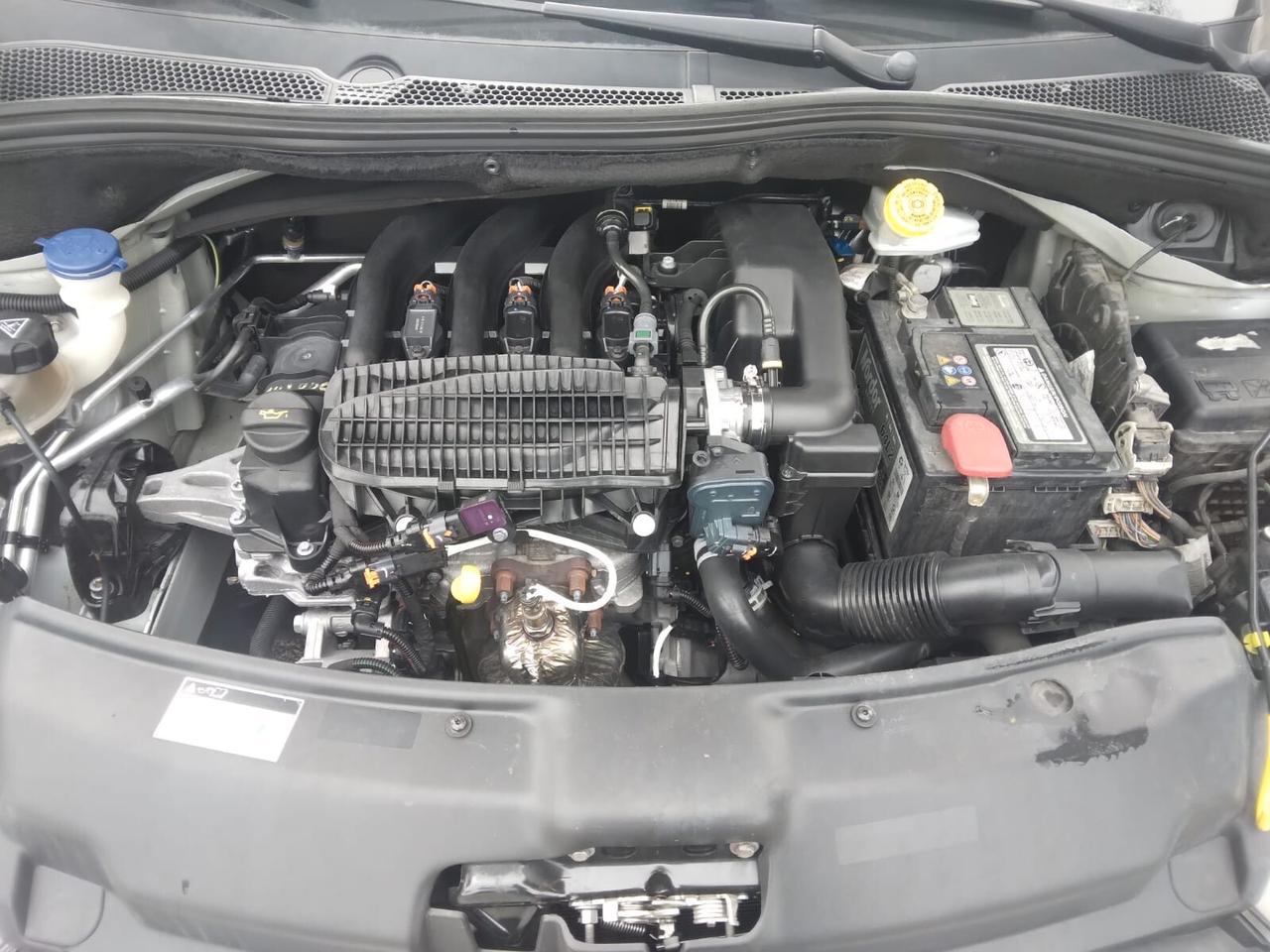 Peugeot 208 1.2 benzina Allure 2015