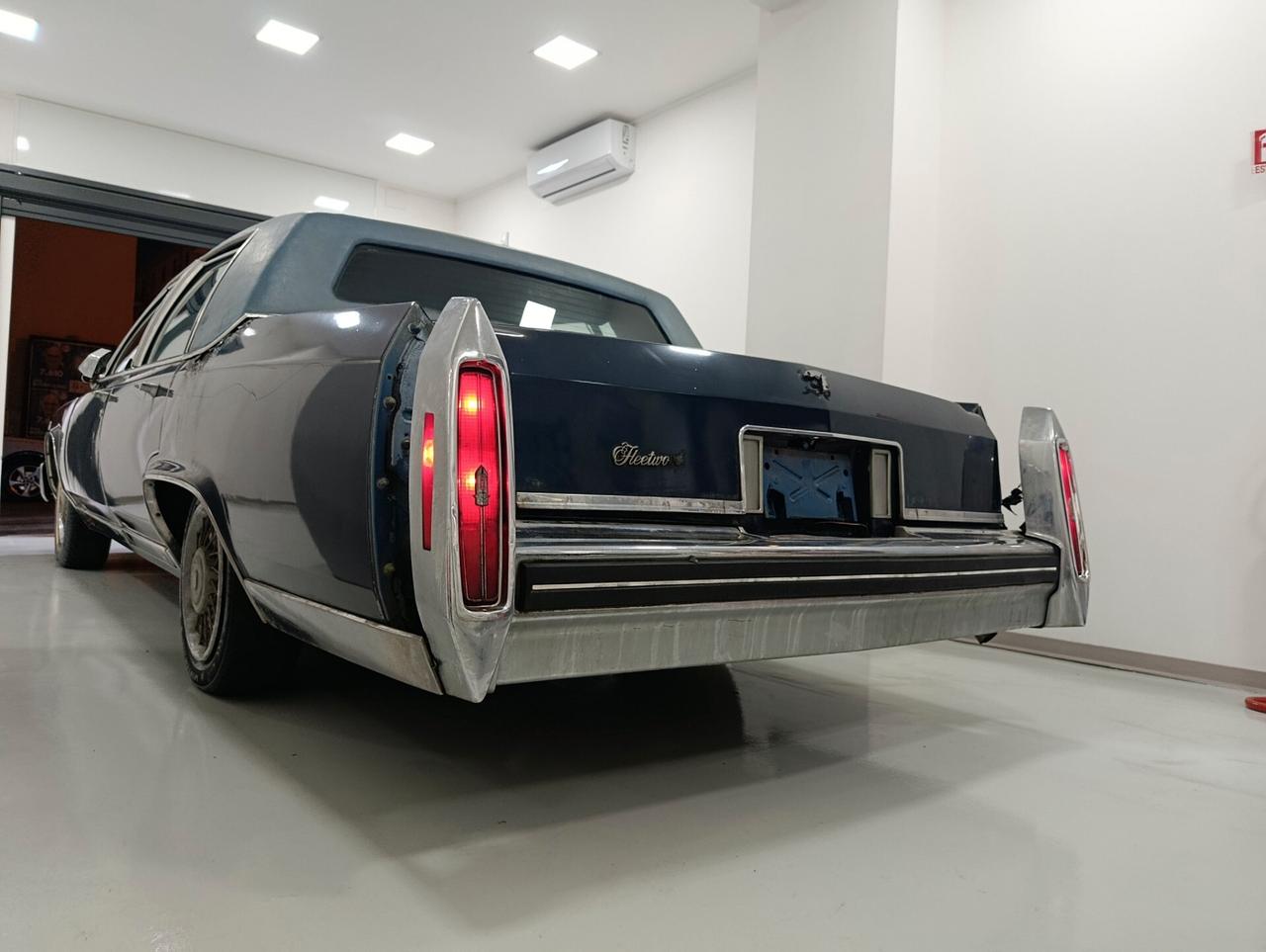 Cadillac Fleetwood Brougham 4.1 V6