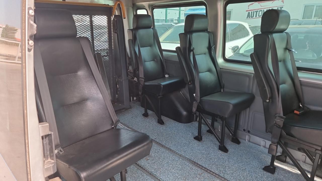 Ford Transit TOUR BUS TRASPORTO DISABILI CON PEDANA