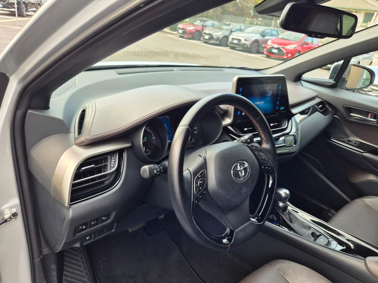 Toyota C-HR 1.8 Hybrid E-CVT Lounge