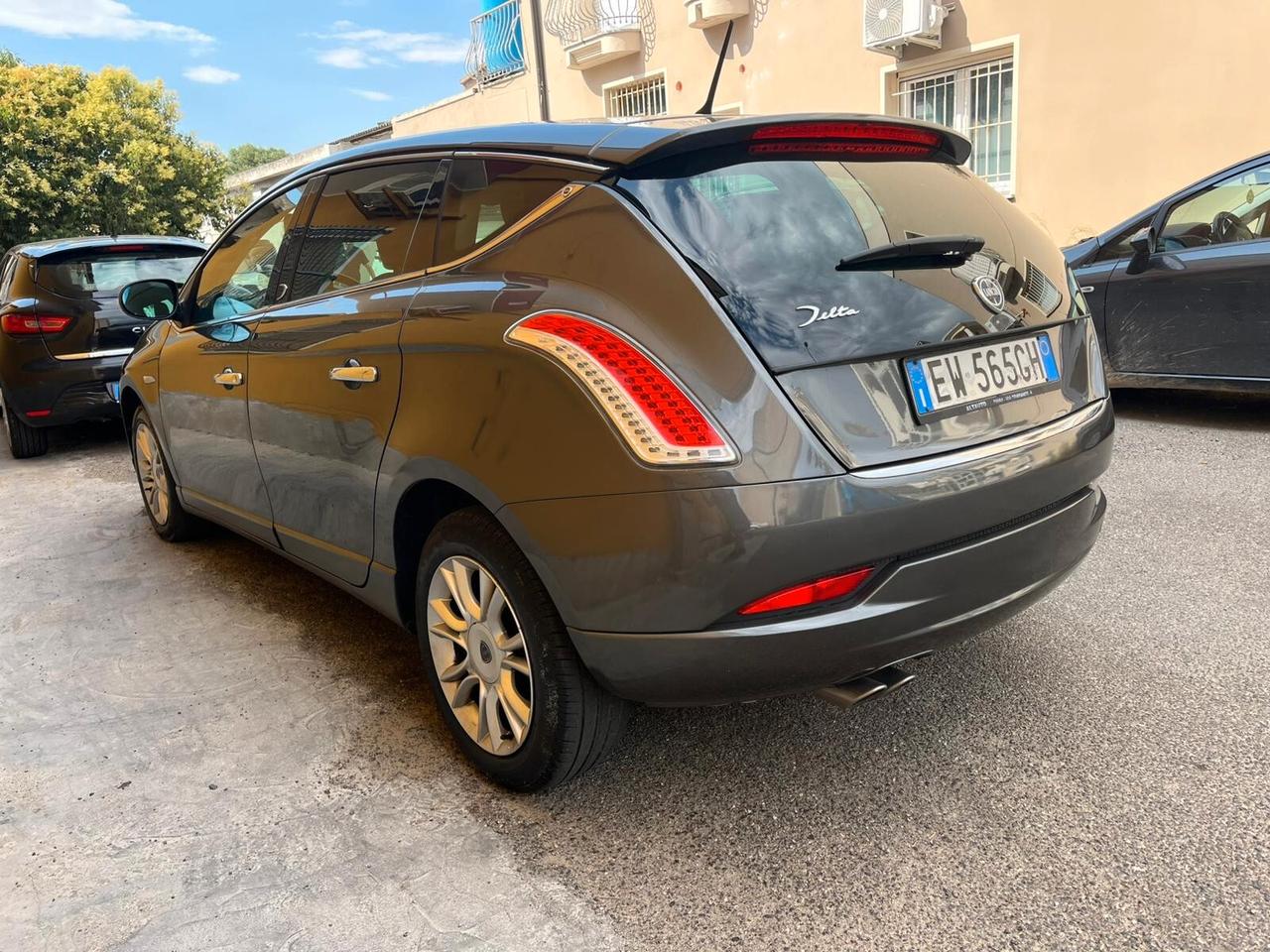 Lancia Delta 1.6 MJT DPF Silver 105cv 2014