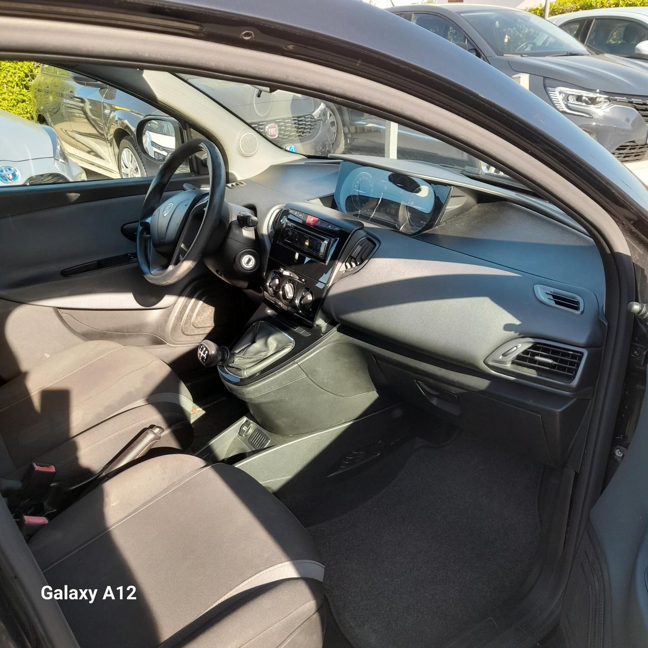 Lancia Ypsilon 1.2 69 CV 5 porte Gold