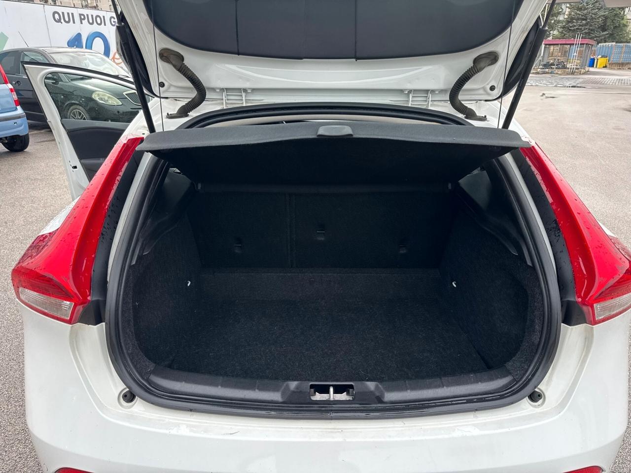 Volvo V40 D2 Business Plus