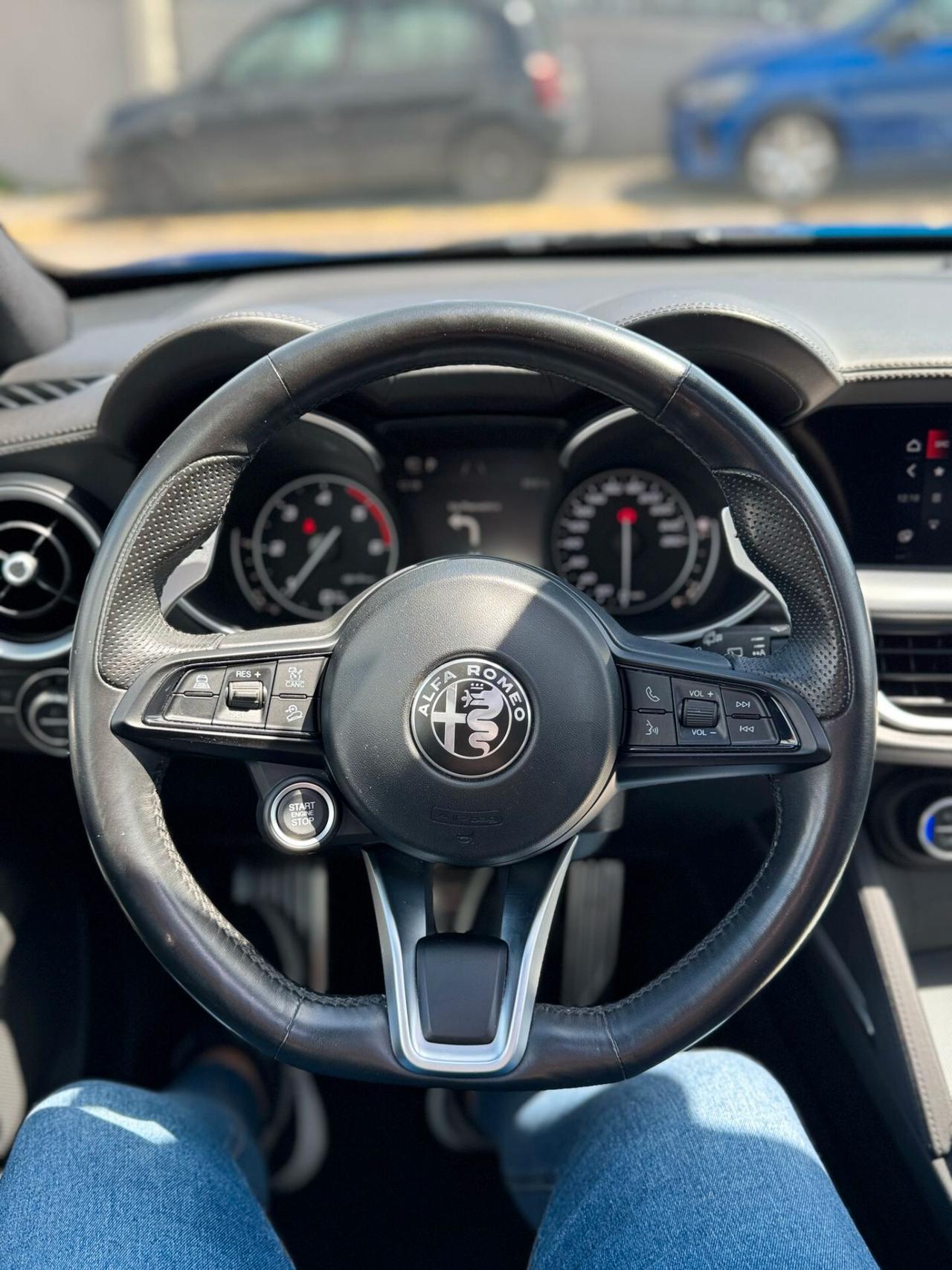 Alfa Romeo Stelvio Veloce 2.2 diesel 210CV Q4 Permute Garanzia finanziamenti
