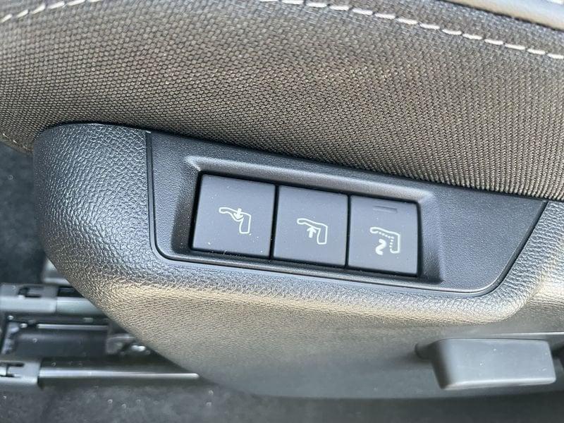 Peugeot 208 GT Hybrid 145 e-DCS6 auto