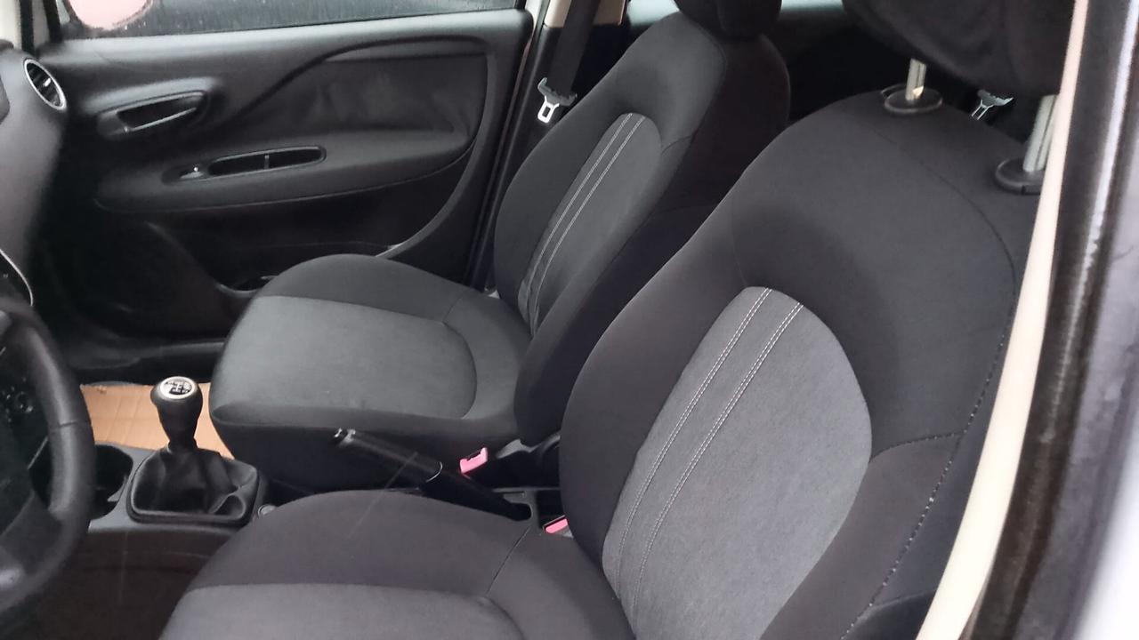 Fiat Punto 1.3 MJT II 75 CV 5 porte Street