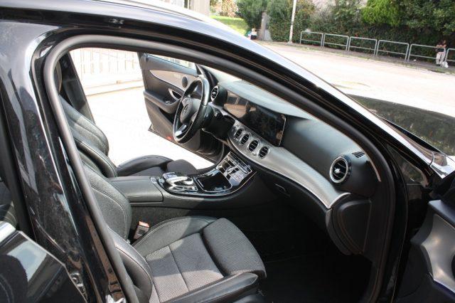 MERCEDES-BENZ E 220 d S.W. 4Matic Auto Business Sport