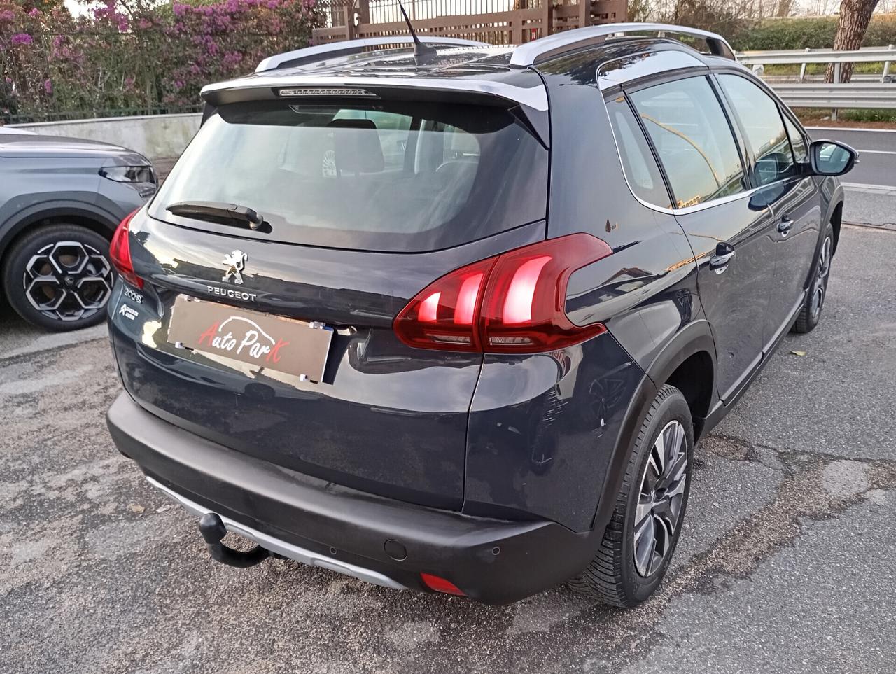 Peugeot 2008 1.2 PureTech Turbo 110CV Allure