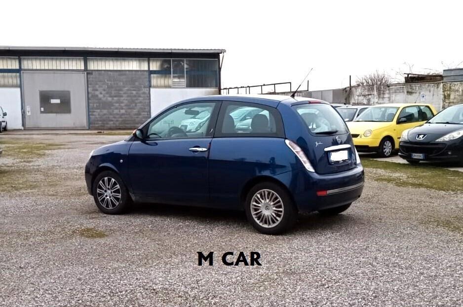 Lancia Ypsilon 1.4 Platino