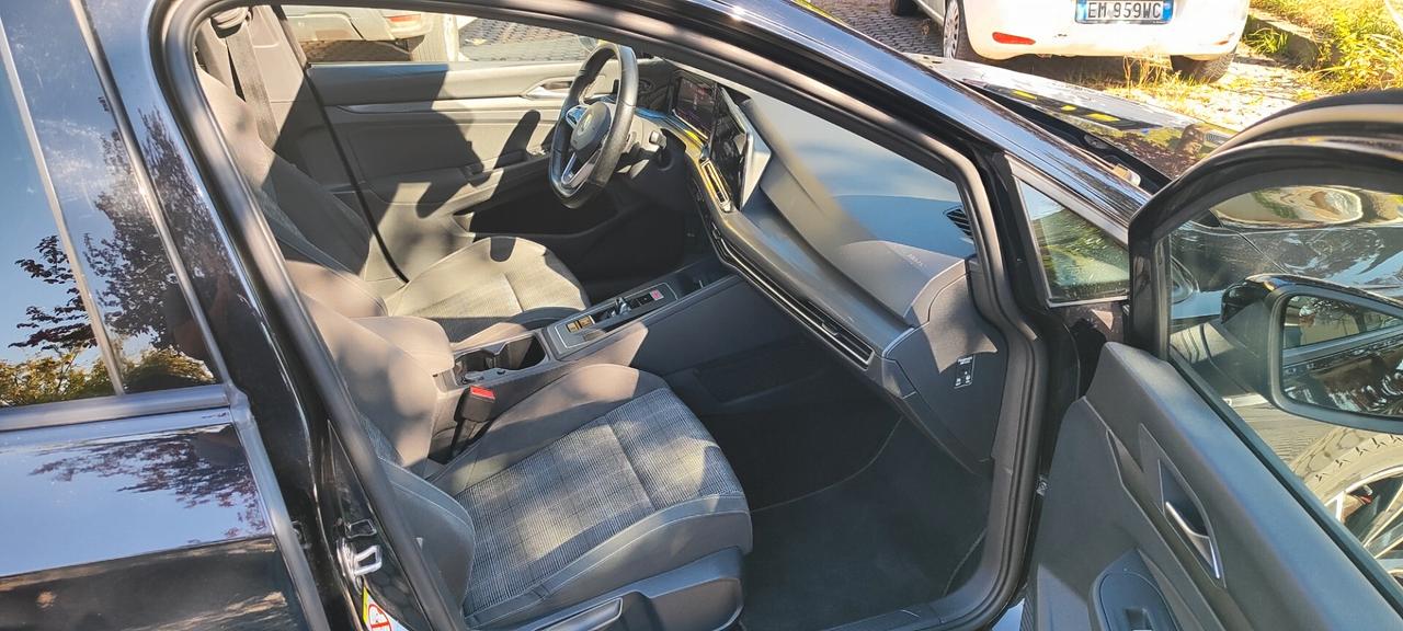 Volkswagen Golf 2.0 TDI GTD DSG 200cv