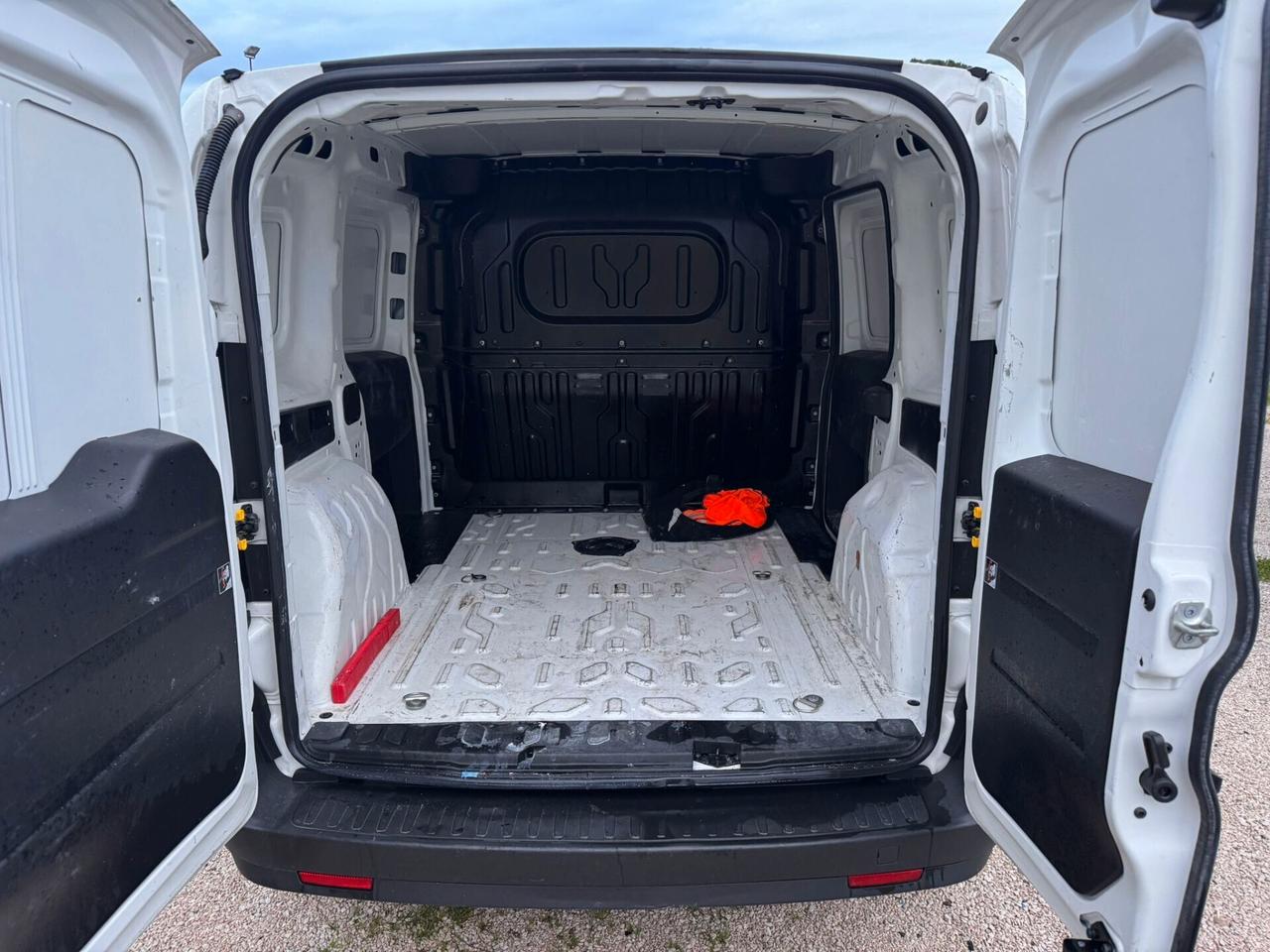 FIAT DOBLO 1.6MJT 105CV E6D-I 2022