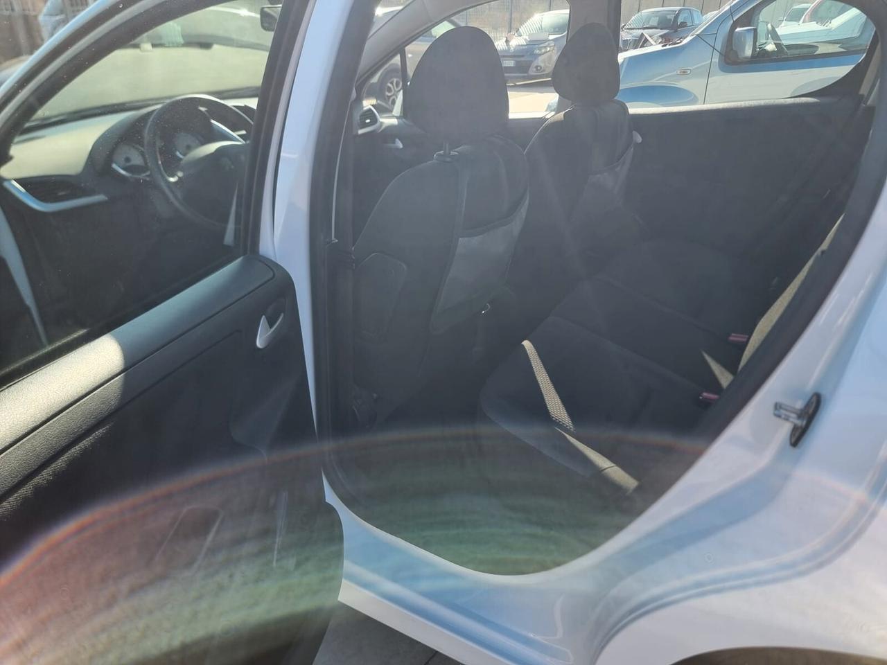Peugeot 207 1.4 HDi 70CV 5p. Energie