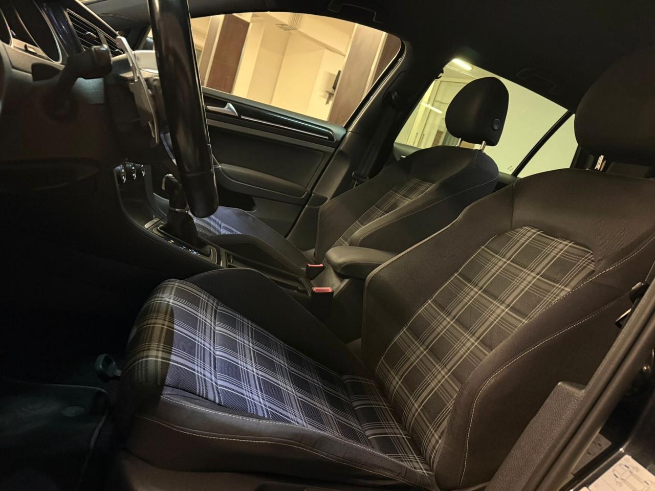 Volkswagen Golf 7 GTD DSG 2.0 Tdi 184Cv