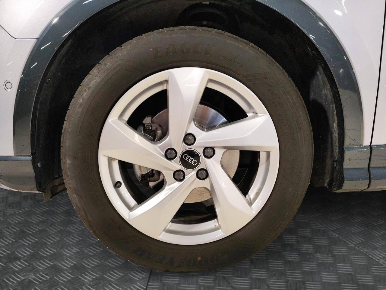 Audi Q3 35 2.0 tdi Business Advanced