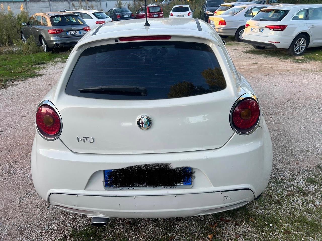 Alfa Romeo MiTo 1.6 JTDm 16V Distinctive Sport Pack