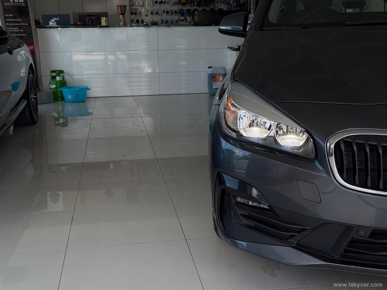 BMW 216d Active Tourer Business